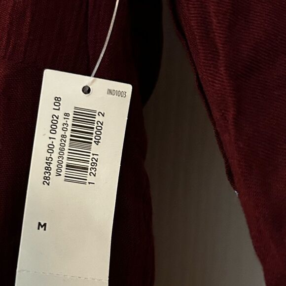 Old Navy Women’s Medium red geometric boho sexy swing Blouse - NWT peasant top - Picture 6 of 9